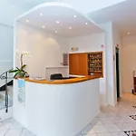 Hotel Maine