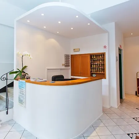 Hotel Maine