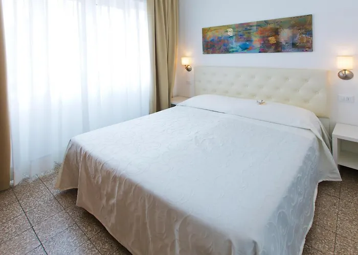 Mainè Hotel 3*