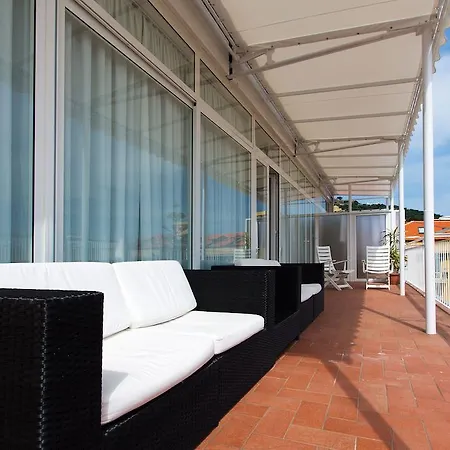Maine Hotel 3*