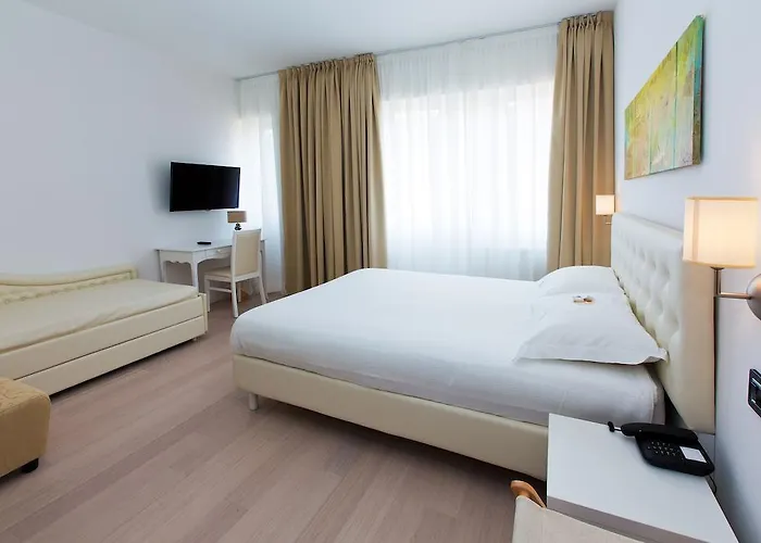 Mainè 3* Finale Ligure